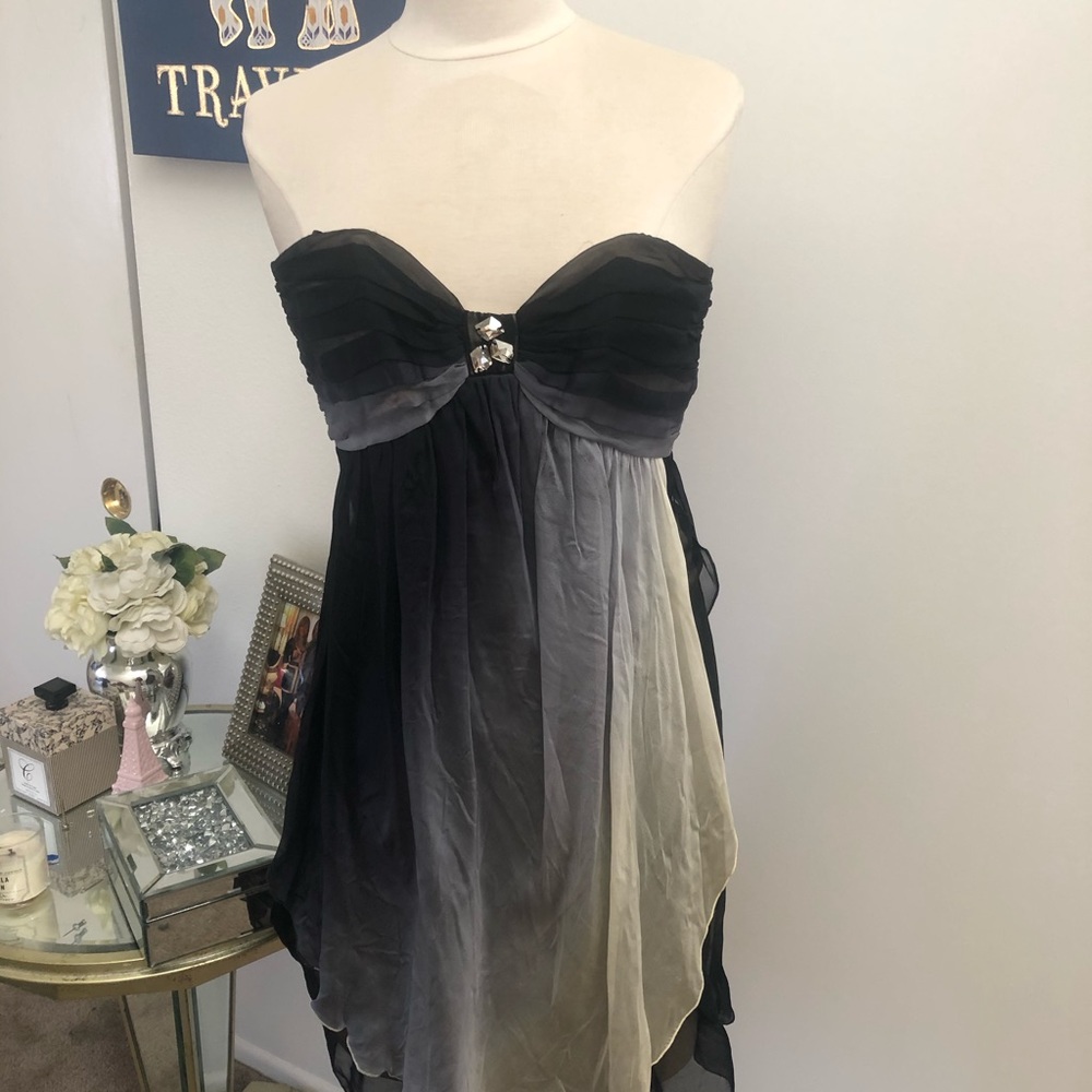 Dress - Picture 3 of 8